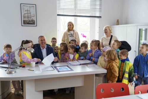 Przedszkolaki z Bajki - Grupa Motylki z wizytą w Urzędzie Miejskim_8.05.2026